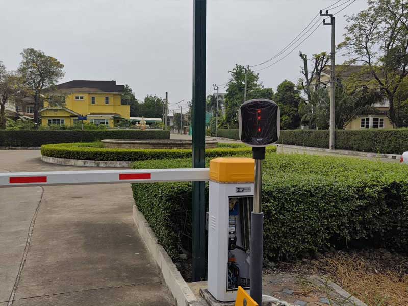 ซ่อมไม้กั้น HIP หัวอ่านไม่ทำงาน ไม้กั้นตีรถบ่อย ที่ หมู่บ้านศิรยา