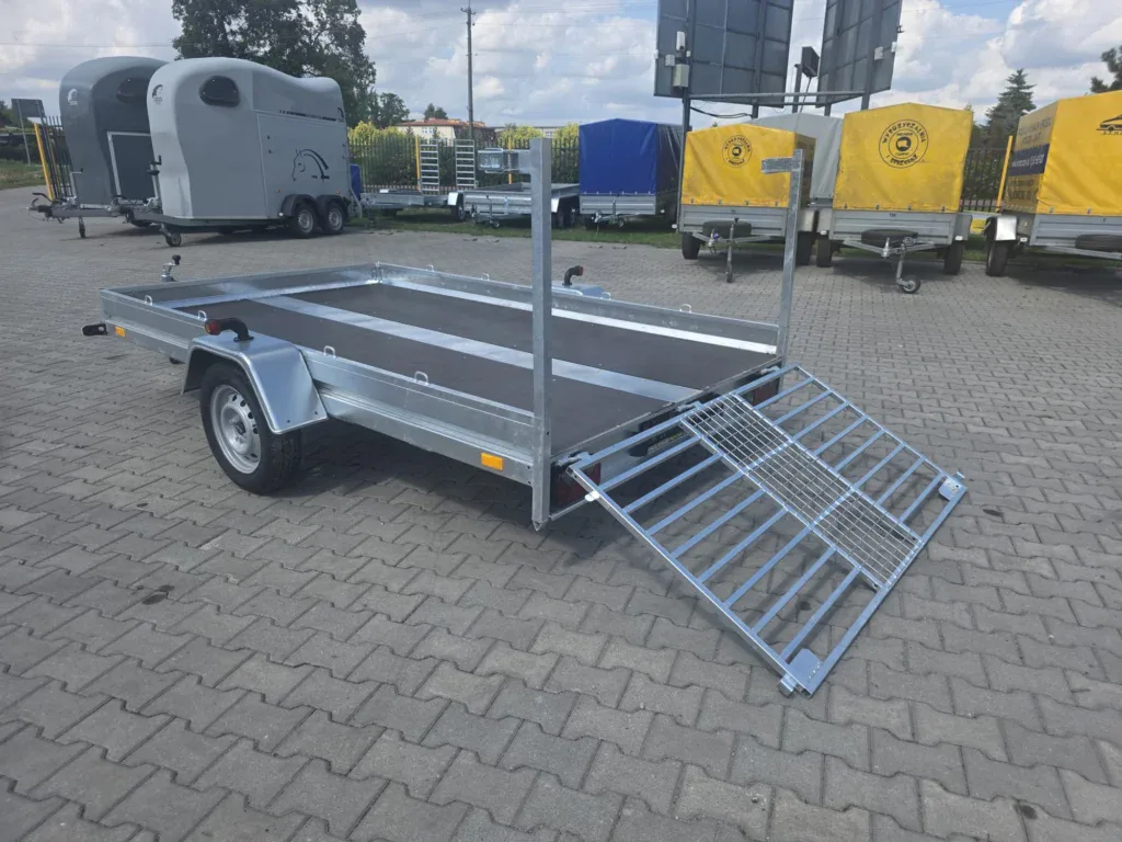 Przyczepa Lekka QUAD   BOP735.17U wym: 297x172x14 Uchylna platforma  plus rampa.
