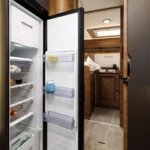 Kamper Integra Benimar Amphitryon 967 Lodówka