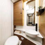 Kamper Integra Benimar Amphitryon 967 Łazienka