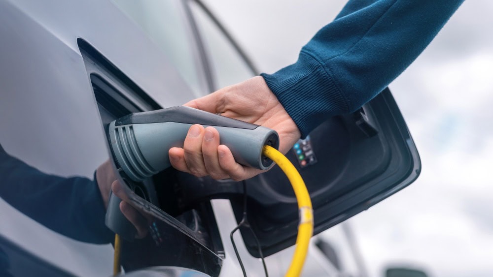Ile razy można ładować samochód elektryczny