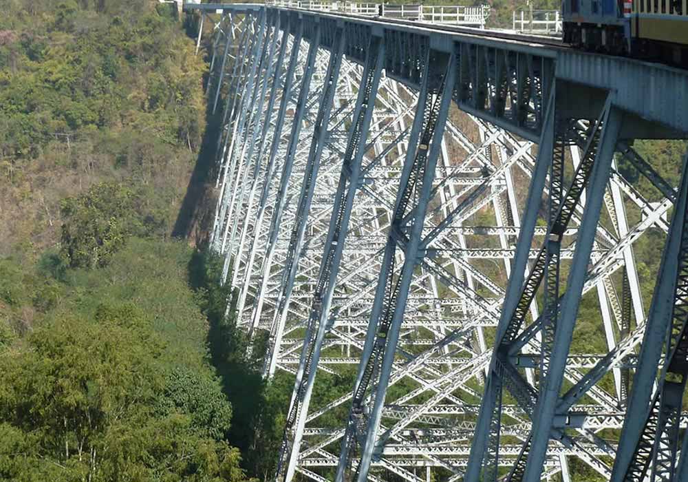 banner-Gokhteik-Viaduct-responsive
