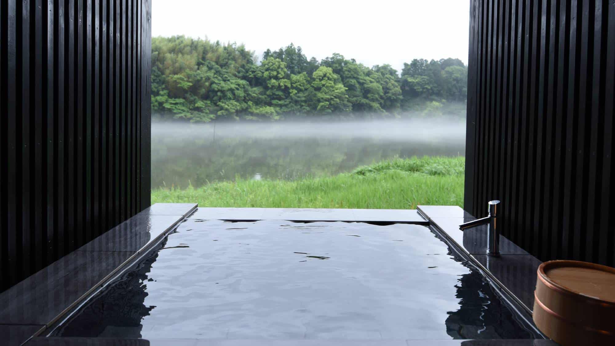 マッキントッシュの露天風呂