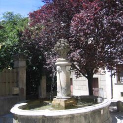 Region-Eindrücke 5 Meounes_Brunnen