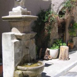 Region-Eindrücke 9 MeounesBrunnen2