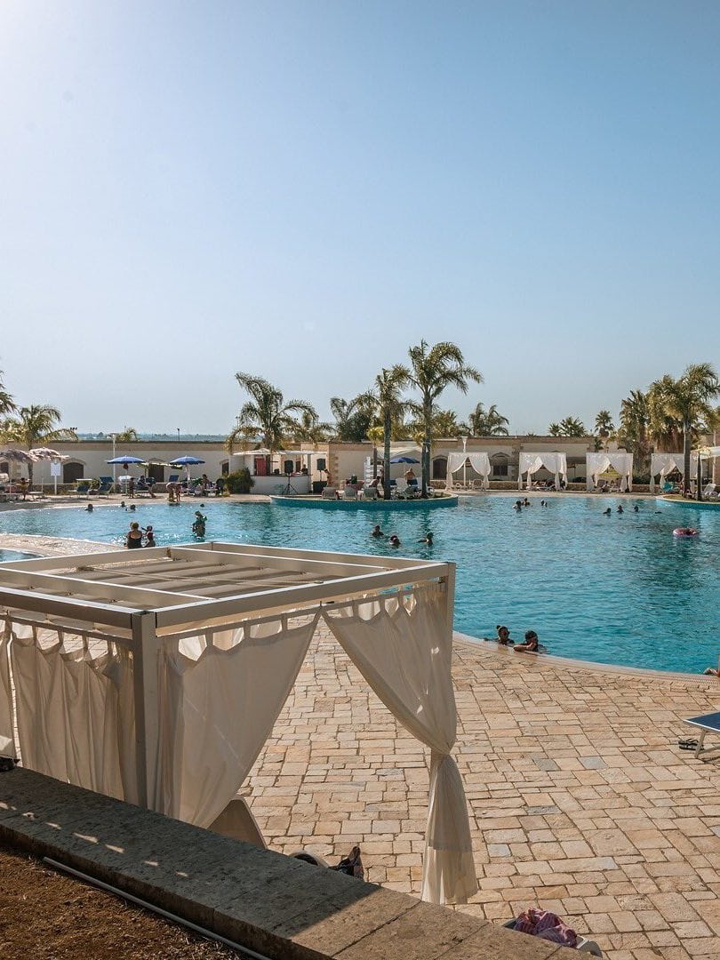 Piscina grandangolo la restuccia