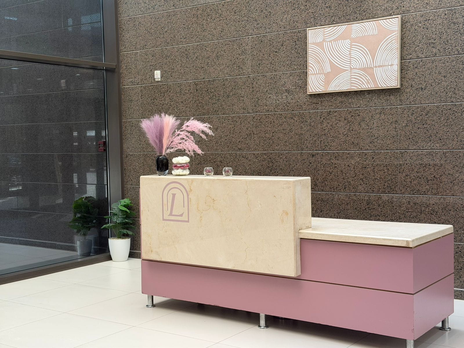 reception desk lavuren