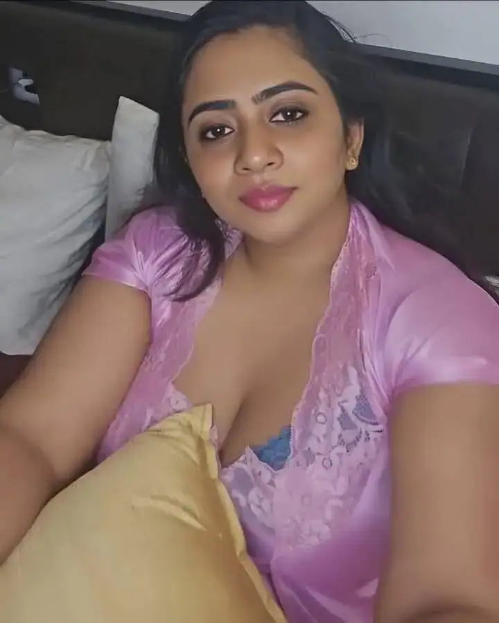 Mumbai call girl service near me