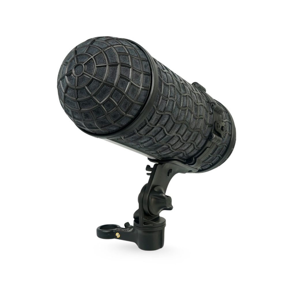 Mini-ALTO 180 windshield with grey fur cover showing magnetic pod design