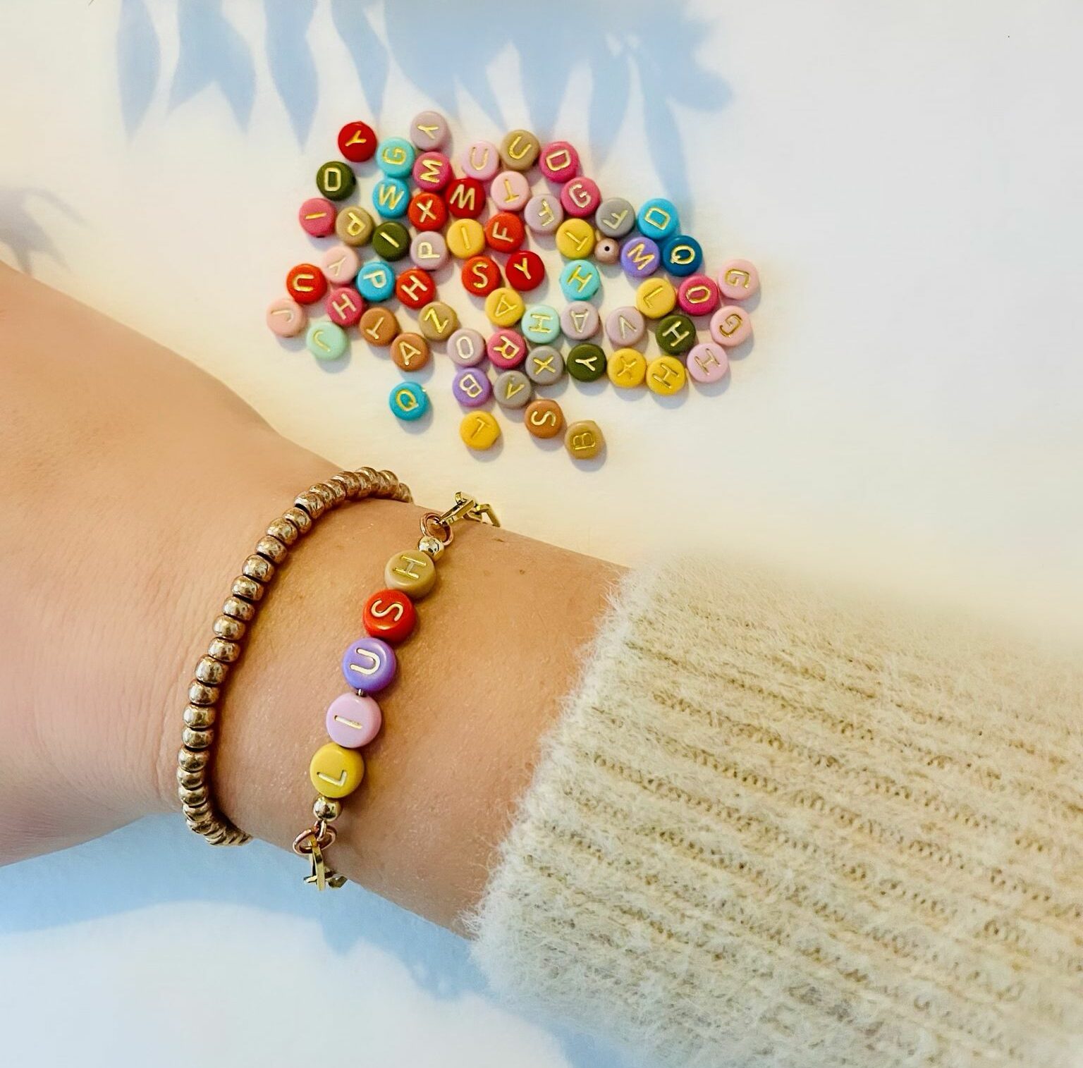 Personalisiertes Armband mit Buchstaben LIUSH