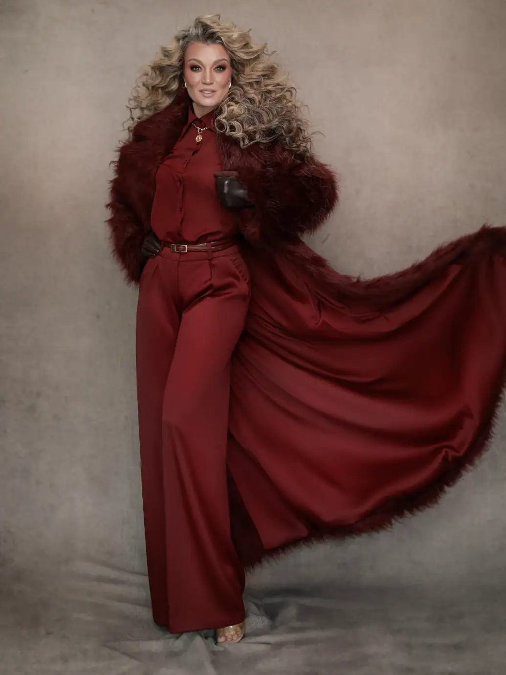 lizan-zondadh-bordeaux-luxe-faux-fur-coat-img2