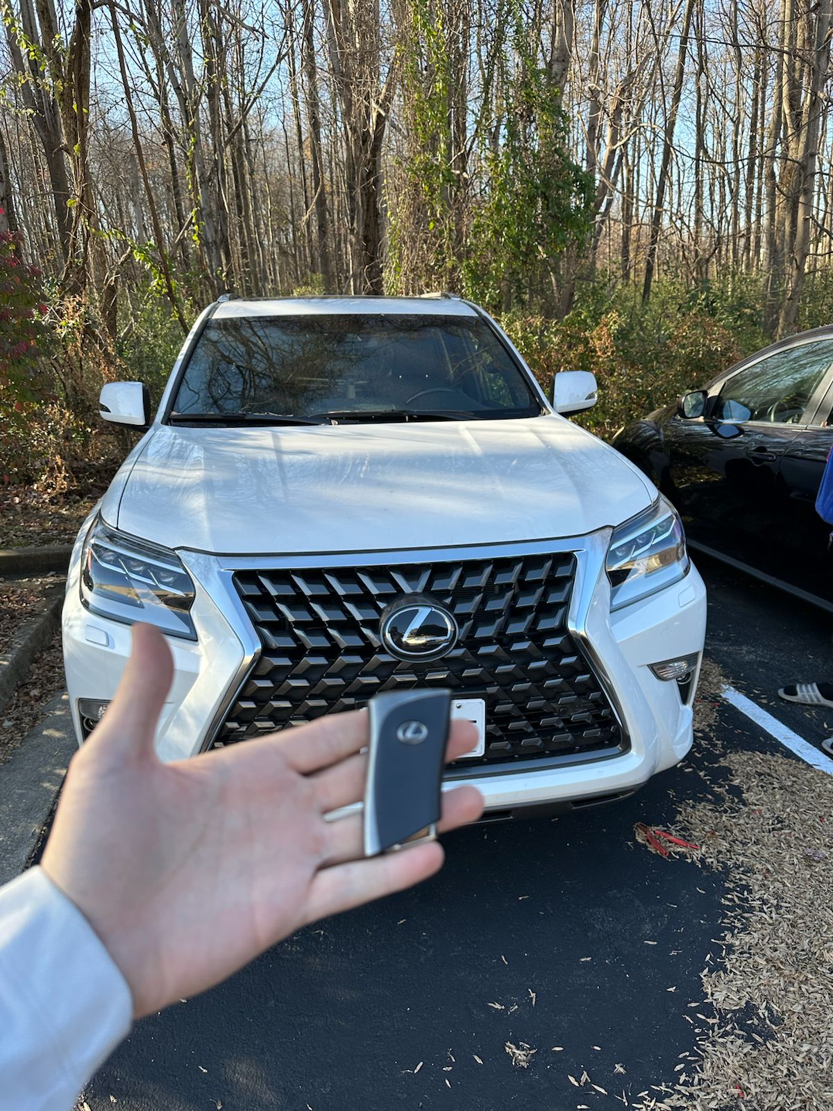 Automotive locksmith service