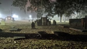Fraidy Cat Family-Friendly Ghost Tour in Savannah at Colonial Park Cemetery at night