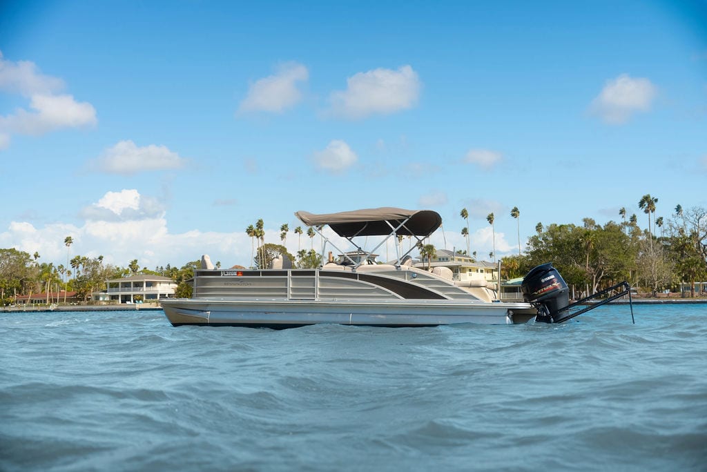 25' Bennington Tritoon