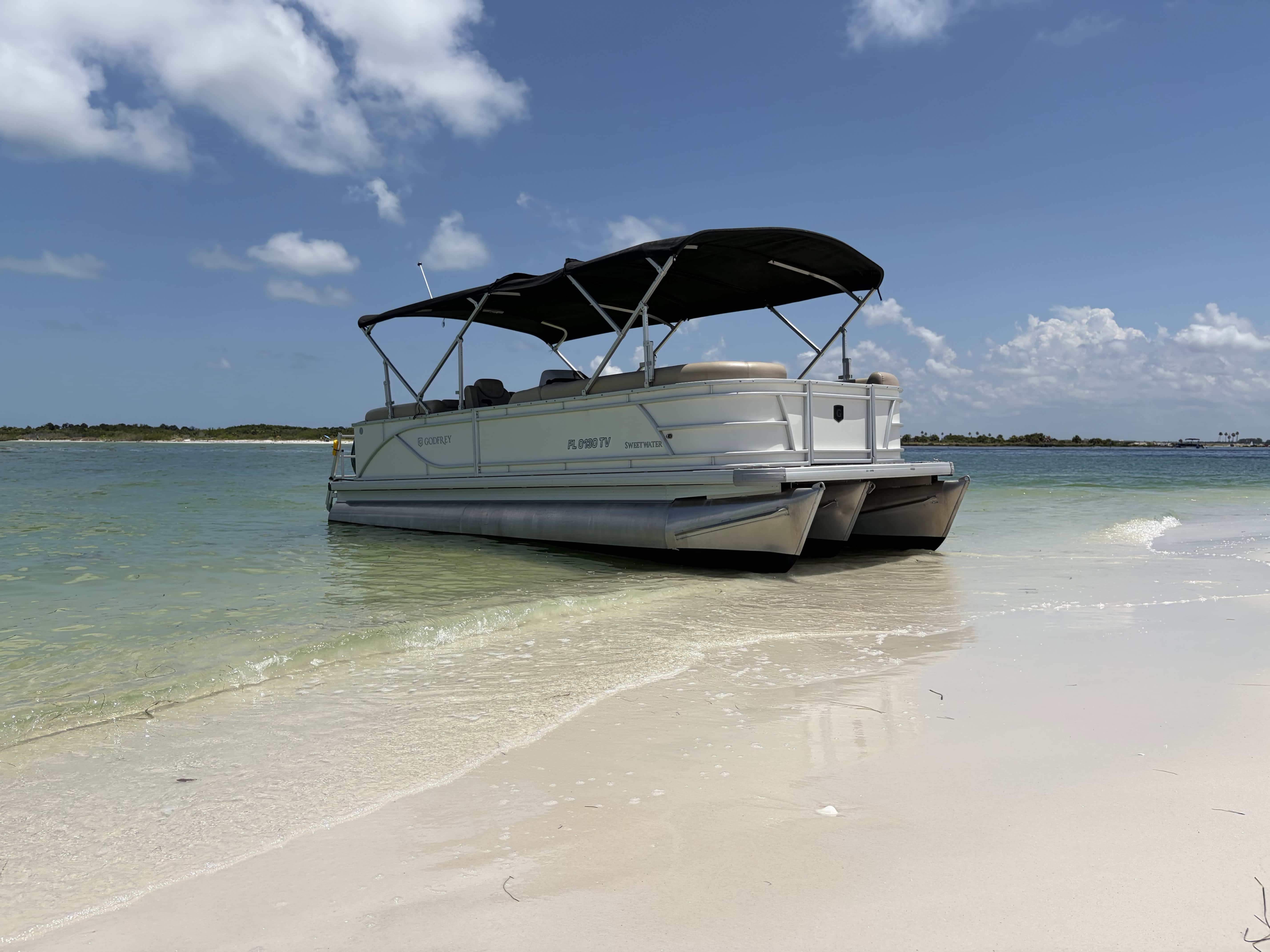 23' Sweetwater Tritoon