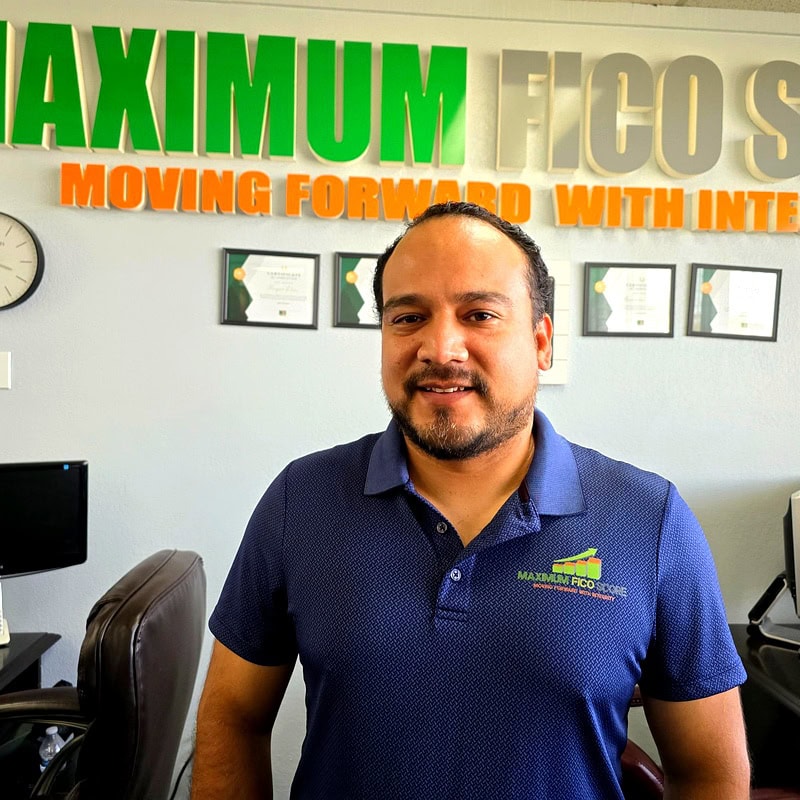 Henry H Quinteros, Customer Support Lead at Maximum FICO Score