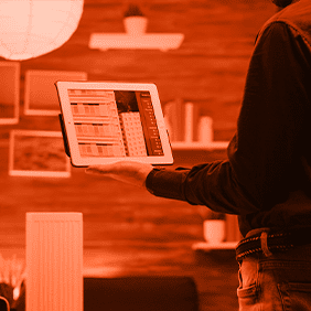 Saudi technical expert designing a customized workflow form using Mazaya Automator system on a tablet