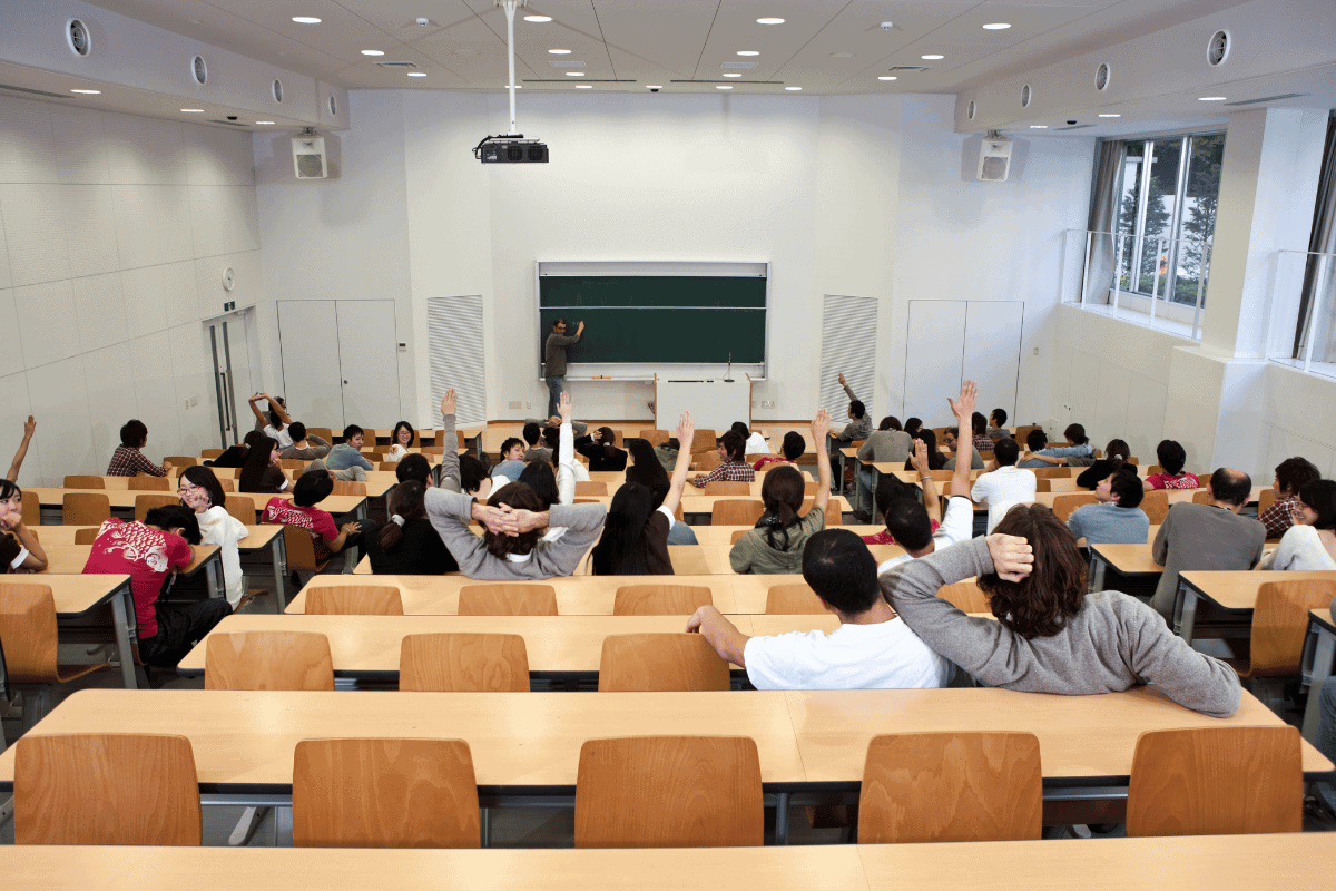 Rekomendasi Universitas yang memiliki banyak orang Indonesia