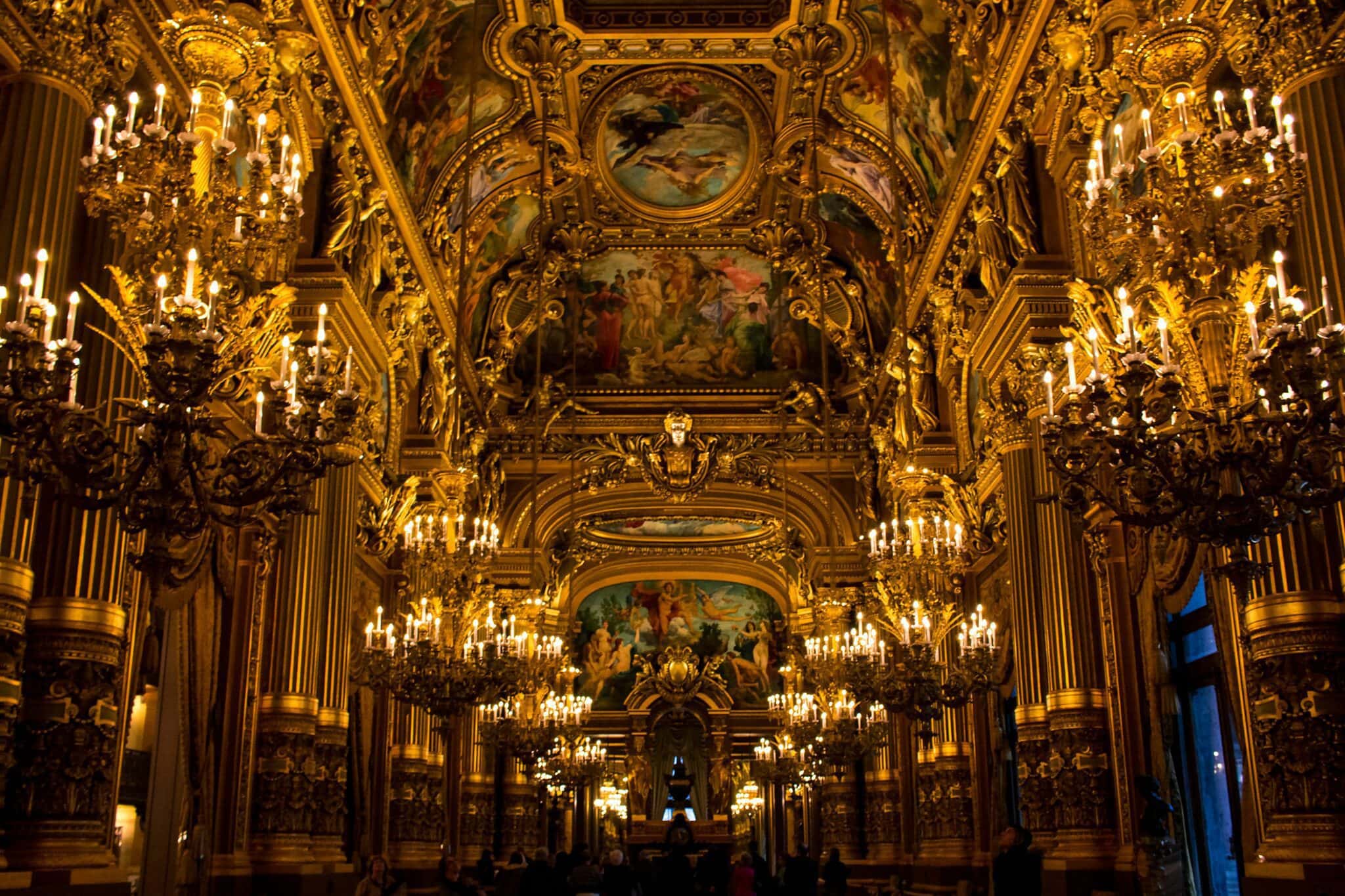 Intérieur doré du Palais Garnier