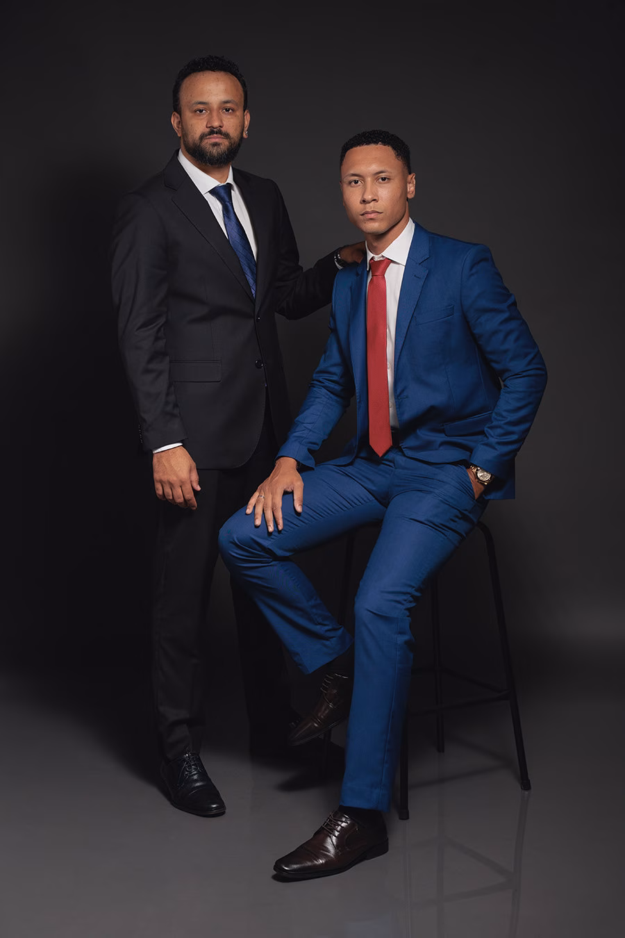 Jhonatan Lima e João Igor — retrato corporativo para advogados criminalistas em BH