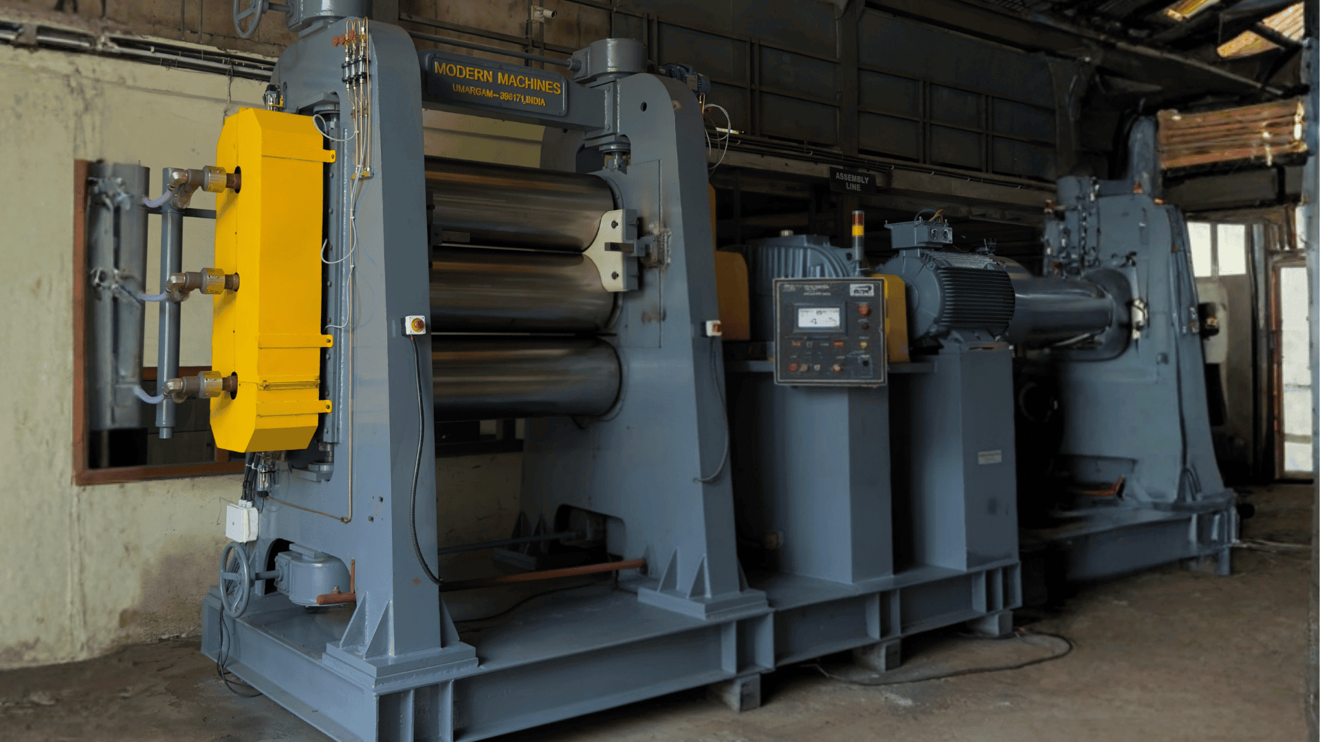 Modern Machine Calender Machine - 3-Roll Sheeting and Frictioning Equipment.