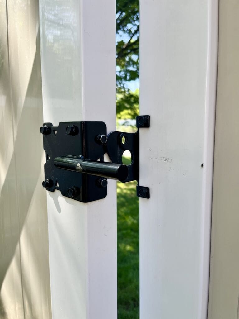 vinyl fence gate not closing properly MyFixitUpLifeJPG How to Easy Vinyl Fence Gate Repair So It Will Close MyFixitUpLife vinyl fence gate not closing properly How tk fix a sagging vinyl fence gate so the gate will be able to close easily MyFixitUpLifeJPG