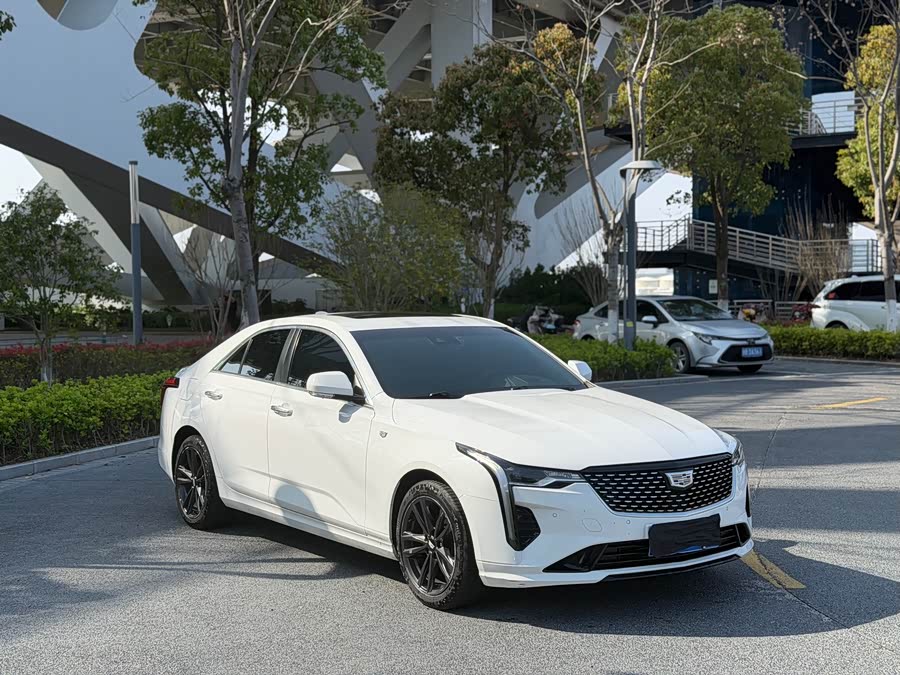 Cadillac CT4 28T Premium