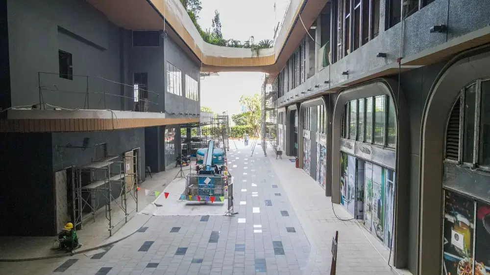 Hành lang khối đế thương mại