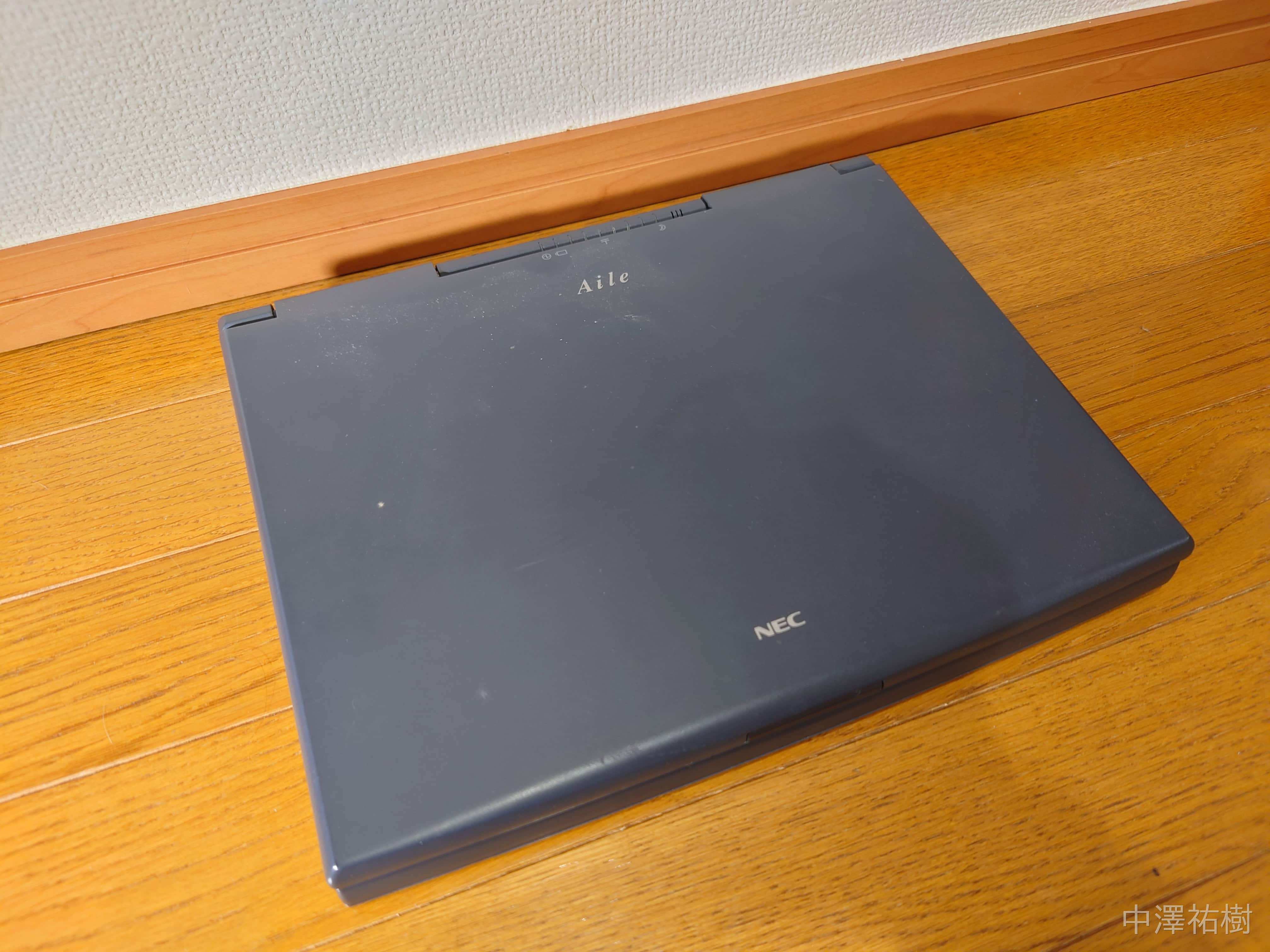 ＰＣ－９８２１Ｌｓ１２／Ｄ１０閉じた状態