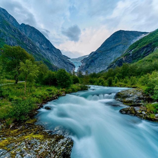 briksdalsbreen_foss_ice_glaicer