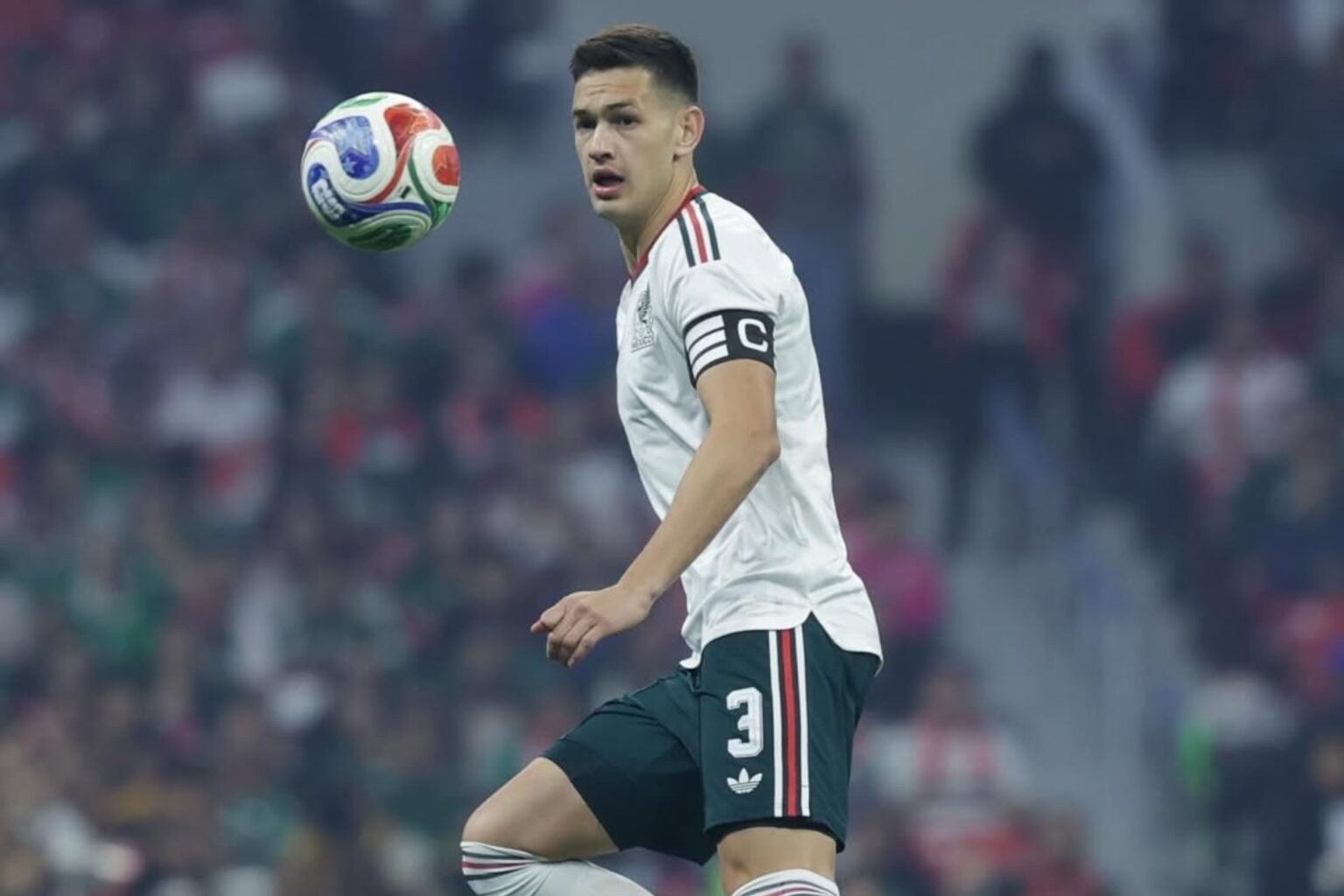 México analiza sustituto de César Montes ante Corea del Sur