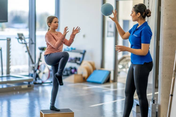 Youth physio-mind training with balance and focus ball - One Body LDN Youth physio-mind training with balance and focus ball