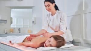 Why is Deep Tissue Massage Effective for Chronic Pain - One Body LDN Therapist performing deep tissue massage to ease chronic pain Physiotherapy in London