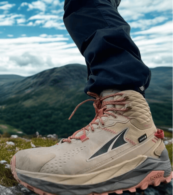 Test Altra Olympus 5 Hike Mid GTX avis pied large