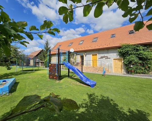 Penzión pod Kriváňom_Detské ihrisko4