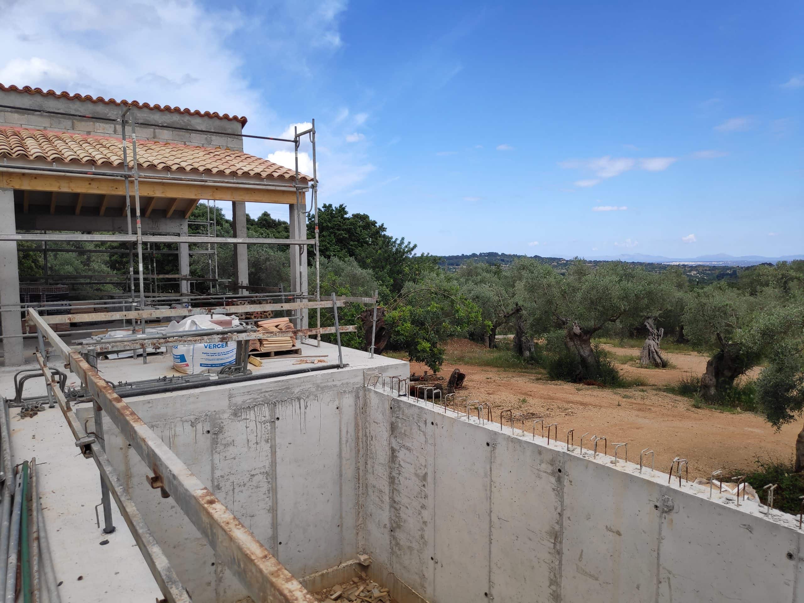 Proceso de estructura y cimentación de piscina