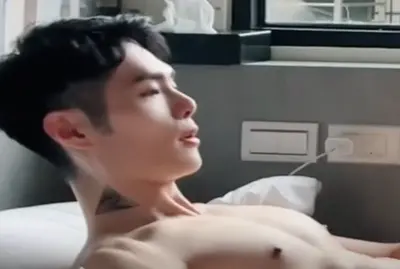 คลิปโป๊ LGBTQ สองหนุ่มหล่อเอากัน โครตหล่อ งานโครตดี!