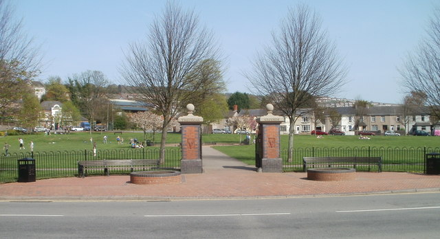 Entrance to Tredegar Grounds Risca - Local service area for Pressed & Fresh