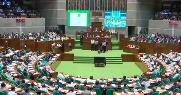 জাতীয় সংসদে পাস ৯ লাখ ৩৮ হাজার কোটি টাকার বাজেট