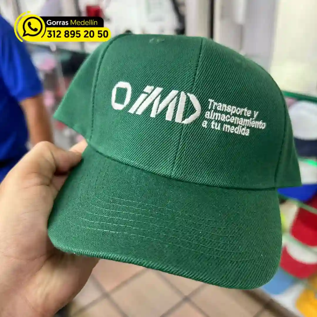 Gorra publicitaria bordada en medellin