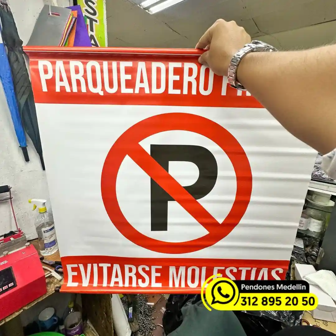 pendon en medellin prohibido parquear