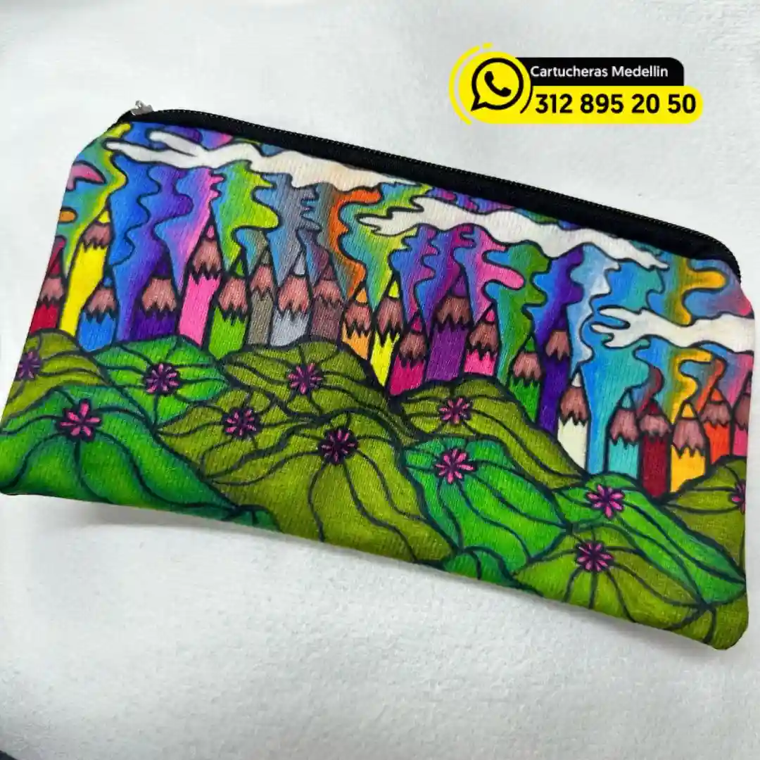 Cartucheras personalizadas  por ilustradores de medellin