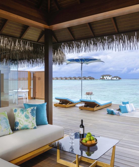Lua de Mel nas Ilhas Maldivas 10 Living Room Ocean Villa