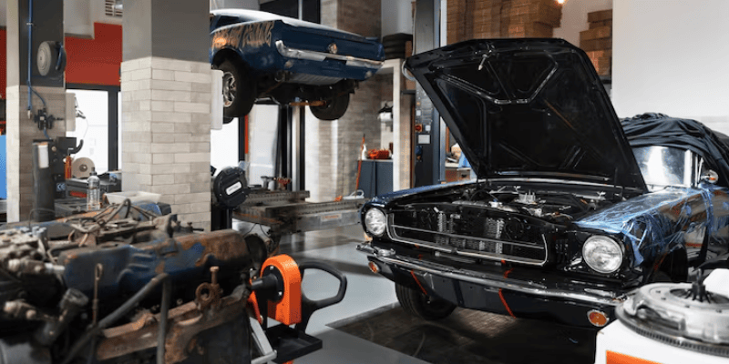 Auto garage in Palm Jumeirah: Spotting vehicle problems before they become costly repairs