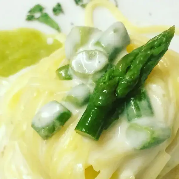Tagliolini asparagi di Santena e toma di Viù