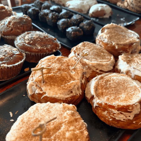 Coffee, breakfast & lunch made fresh daily.