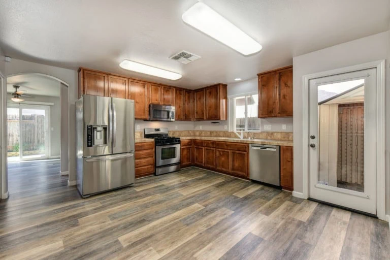 1571 Grey Bunny Roseville 95747 gated community