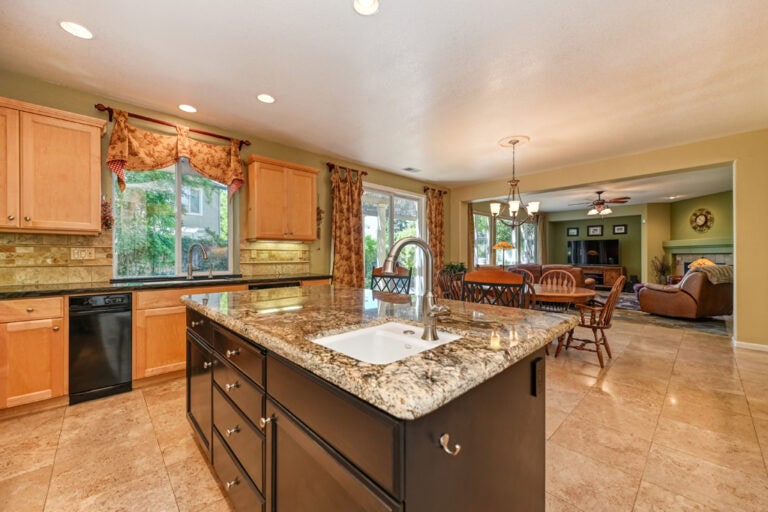 Kitchen-Tw-Family-image-12