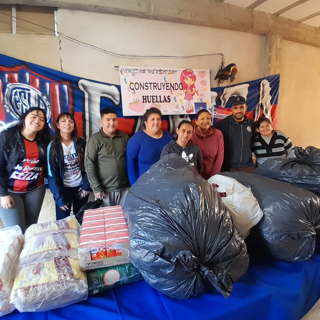 Donación de ropa y alimentos en Ezeiza