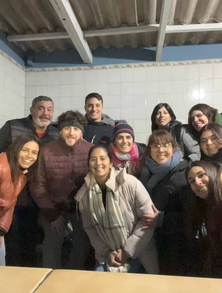 La peña de Madariaga y Pinamar colaboró con la Escuela Especial y la liga de su ciudad